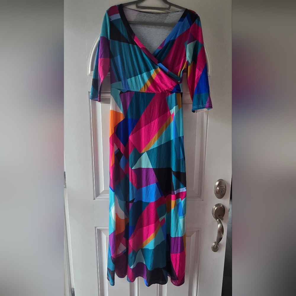 Bold Shattered Glass Print Maxi Dress - Vibrant Rainbow Geometric